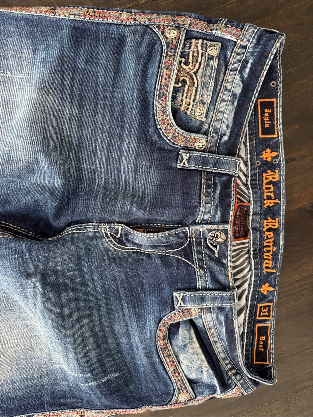 Rock Revival women’s Washed Blue Embellished Bootcut Jeans size 31